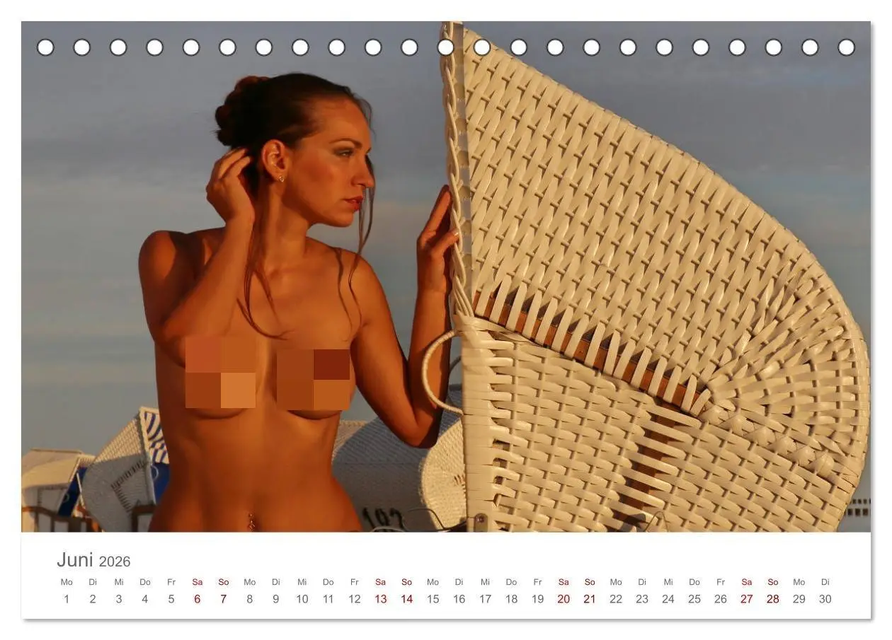 Bild: 9783457764565 | Akt und Meer (Tischkalender 2026 DIN A5 quer), CALVENDO Monatskalender