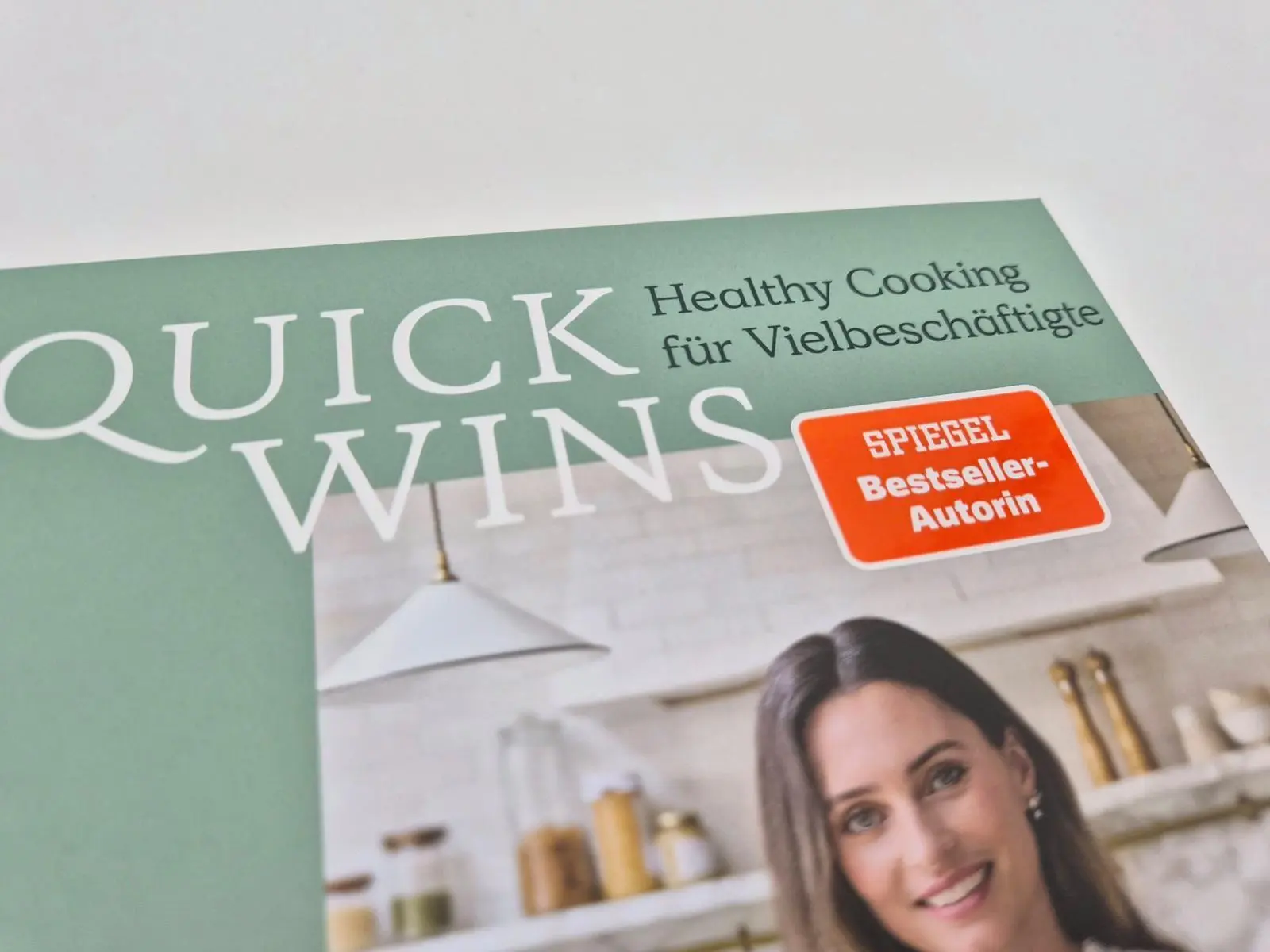 Bild: 9783827015365 | Deliciously Ella - QUICK WINS | Ella Mills | Buch | 224 S. | Deutsch