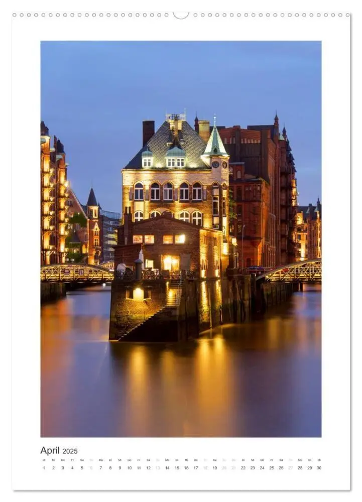 Bild: 9783457025765 | Hamburg Vertical (Wandkalender 2025 DIN A2 hoch), CALVENDO...