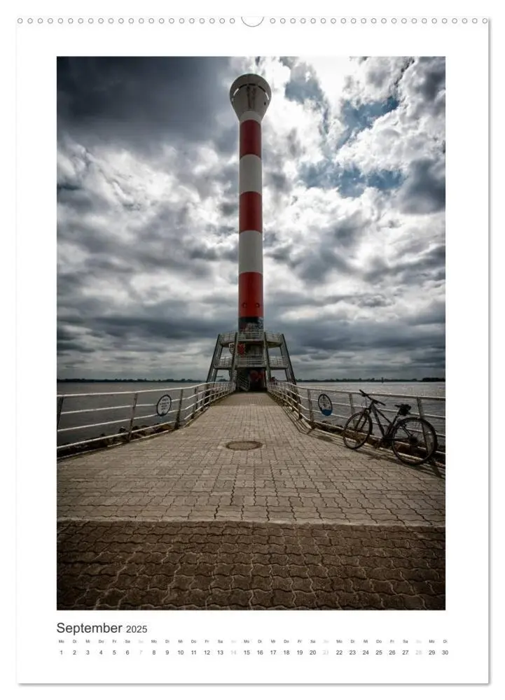 Bild: 9783457025765 | Hamburg Vertical (Wandkalender 2025 DIN A2 hoch), CALVENDO...