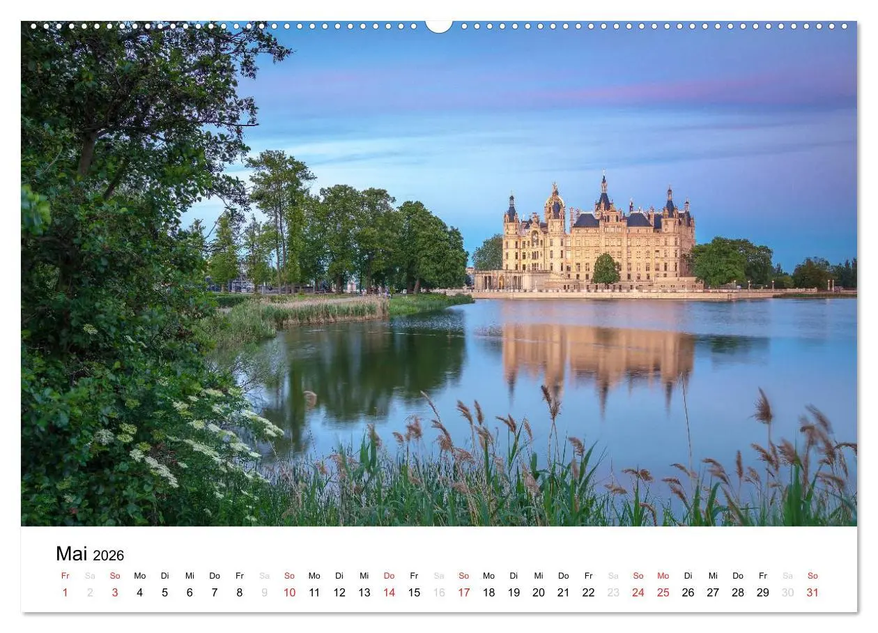 Bild: 9783516117165 | Schweriner Märchenschloss (Wandkalender 2026 DIN A2 quer), CALVENDO...
