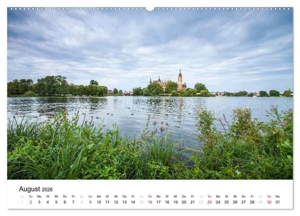Bild: 9783516117165 | Schweriner Märchenschloss (Wandkalender 2026 DIN A2 quer), CALVENDO...