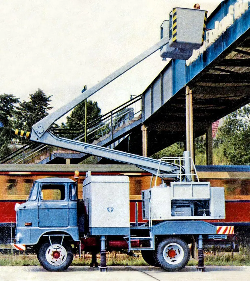 Bild: 9783751612166 | Kommunalfahrzeuge in der DDR | Frank Rönicke | Taschenbuch | Deutsch
