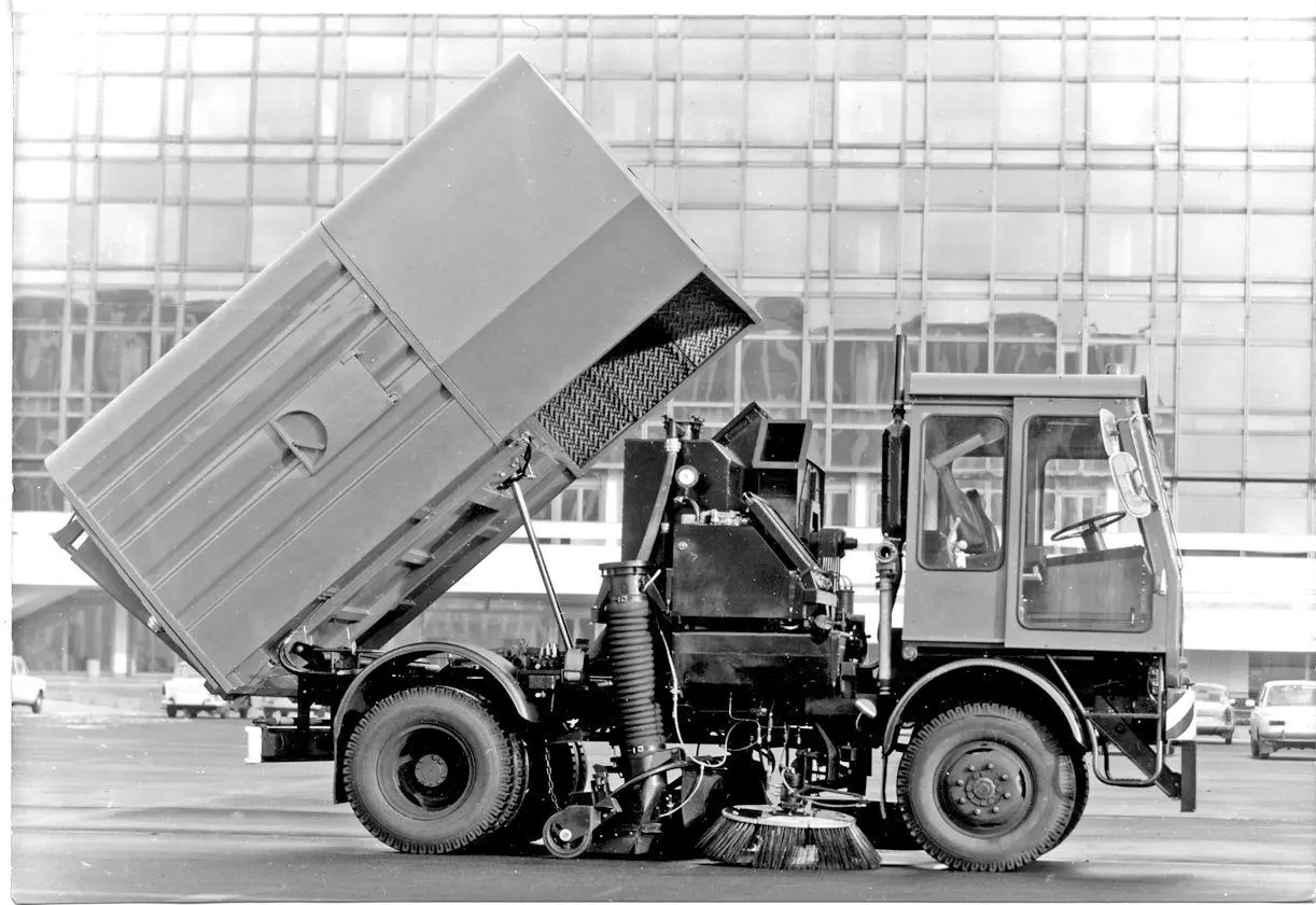 Bild: 9783751612166 | Kommunalfahrzeuge in der DDR | Frank Rönicke | Taschenbuch | Deutsch