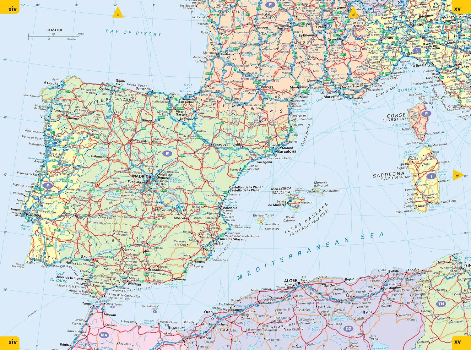 Bild: 9780008403966 | Collins Essential Road Atlas Europe | Collins Maps | Taschenbuch