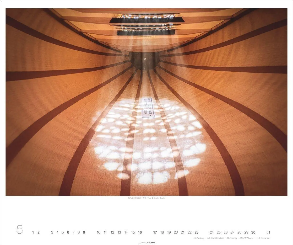 Bild: 9783839904466 | Architecture in Music Kalender 2027 - Musikinstrumente von innen