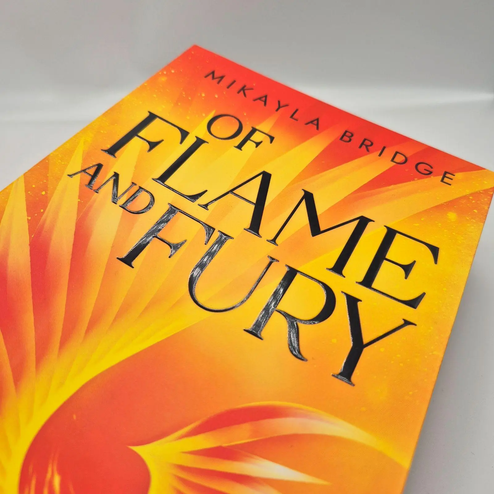 Bild: 9783737374866 | Of Flame and Fury | Flammende Romantasy für alle All Age-Fantasyfans!