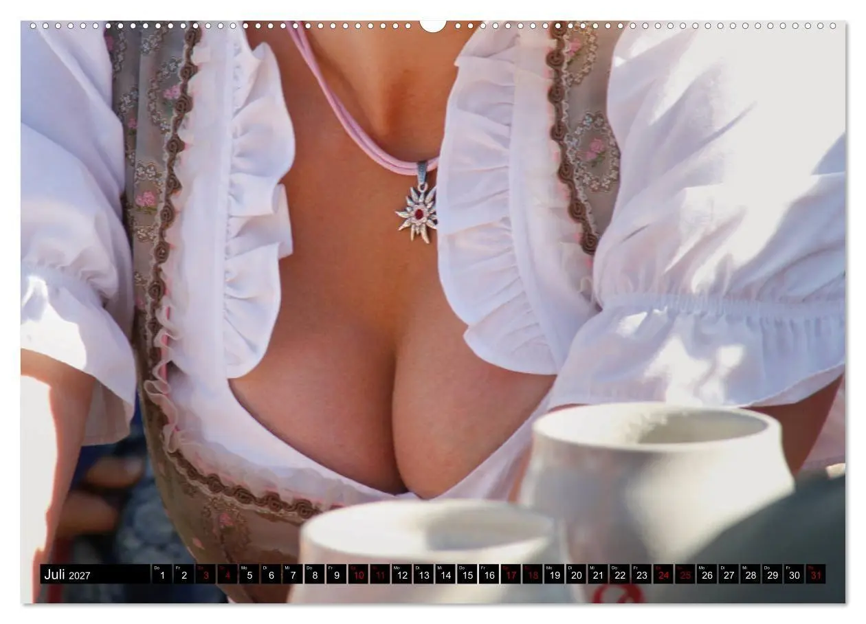 Bild: 9783569846166 | Bayerische Balkone, Einblicke ins Dirndl - bezaubernd (hochwertiger...