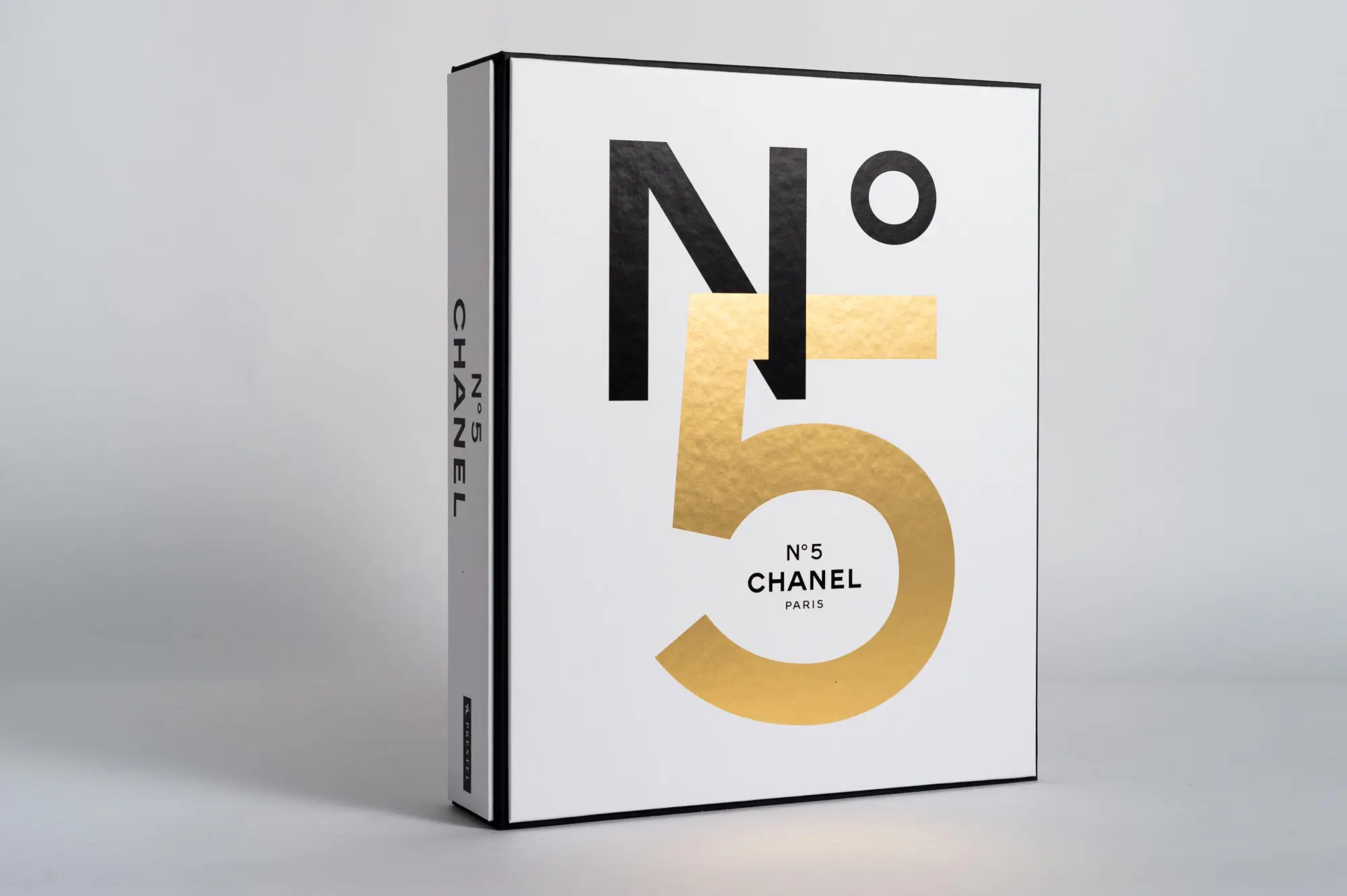 Bild: 9783791386966 | Chanel N° 5 | Zweibändige Prachtausgabe in edler Schmuckkassette