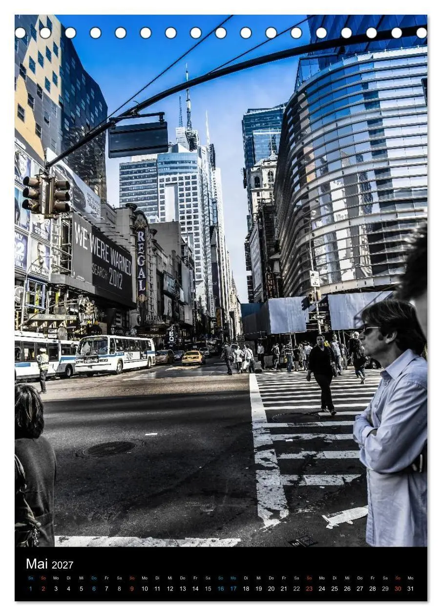 Bild: 9783594247266 | NEW YORK - street view (Tischkalender 2027 DIN A5 hoch), CALVENDO...