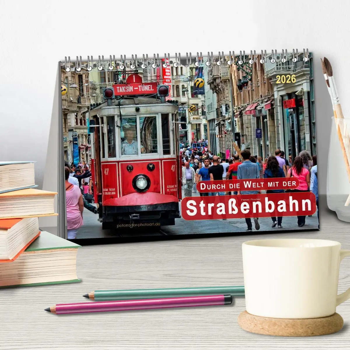 Bild: 9783457953167 | Durch die Welt mit der Straßenbahn (Tischkalender 2026 DIN A5...