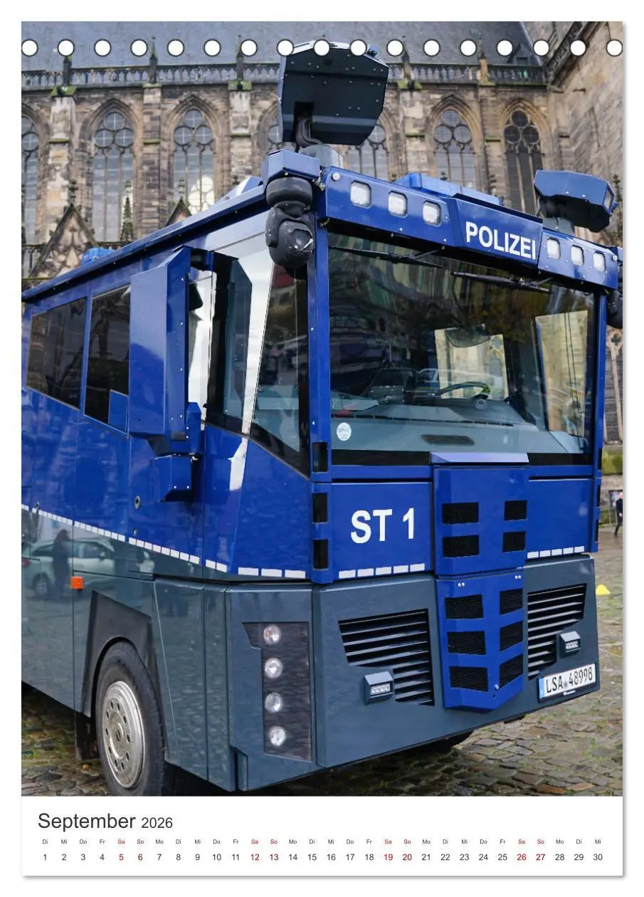 Bild: 9783516323467 | Tag der Polizei (Tischkalender 2026 DIN A5 hoch), CALVENDO...
