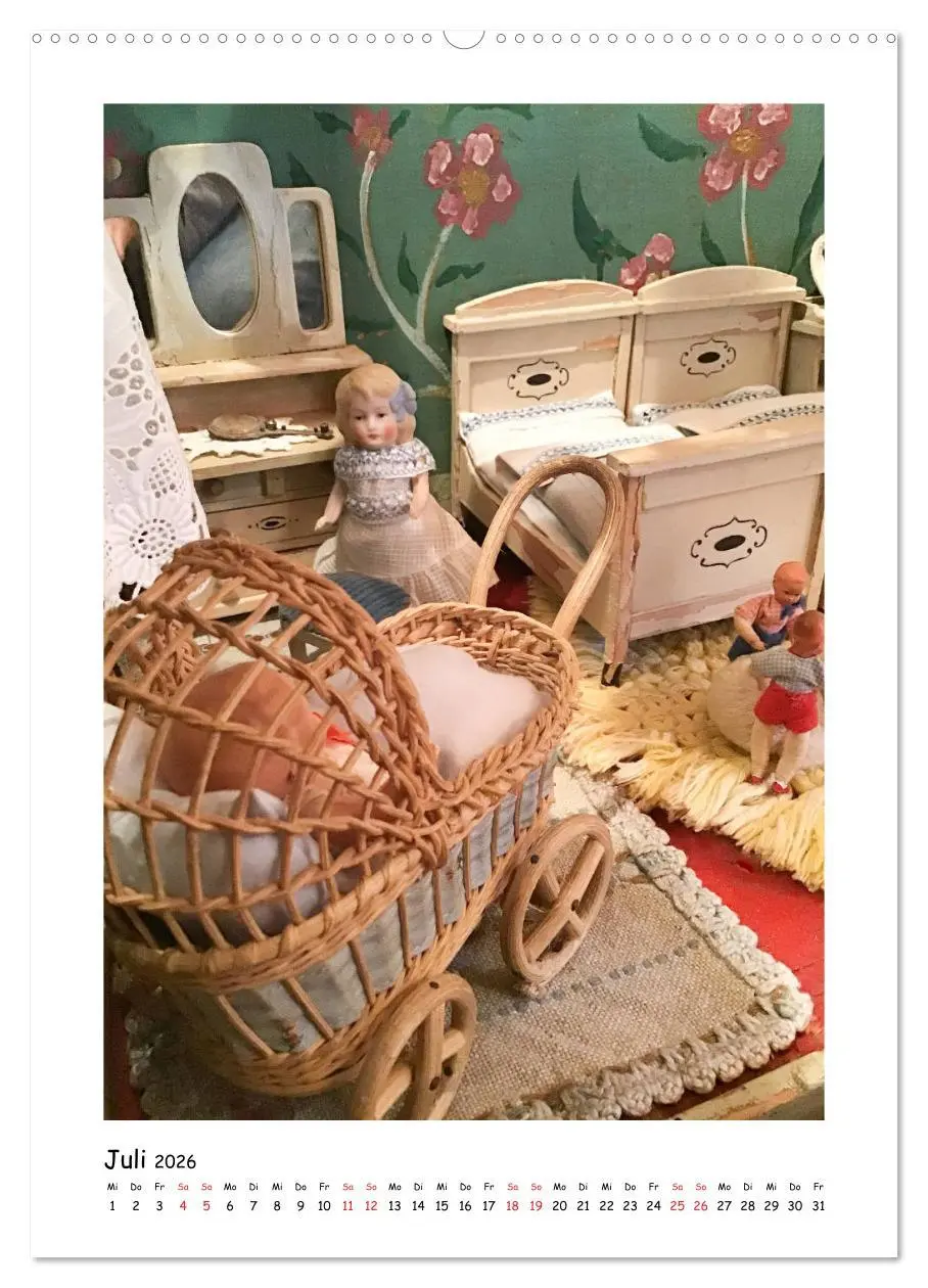 Bild: 9783516393767 | Alte Puppenzimmer (Wandkalender 2026 DIN A2 hoch), CALVENDO...