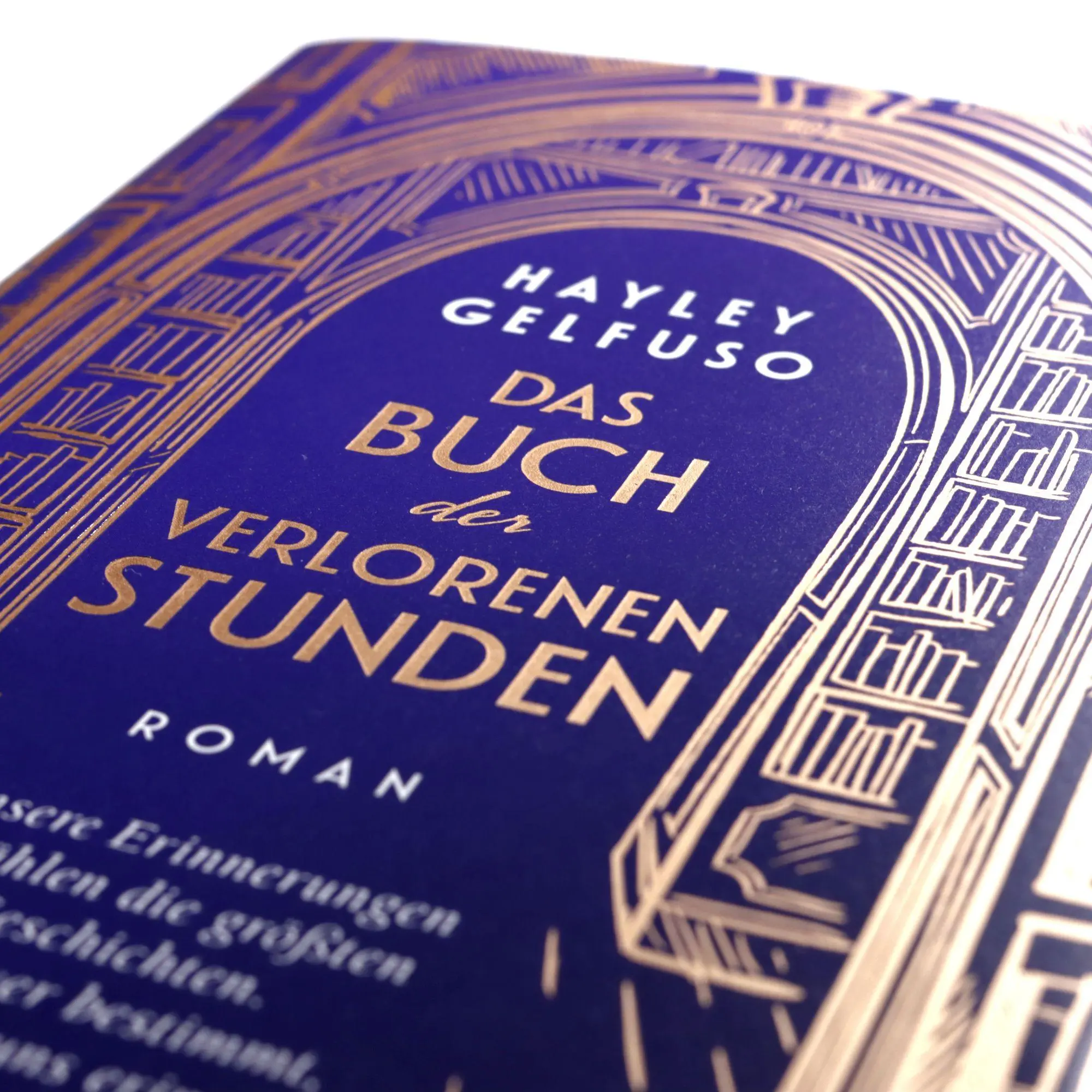 Bild: 9783423284967 | Das Buch der verlorenen Stunden | Hayley Gelfuso | Buch | 480 S.