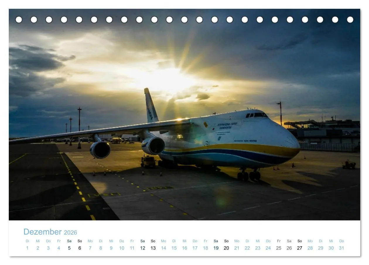 Bild: 9783457605967 | ANTONOV 124 (Tischkalender 2026 DIN A5 quer), CALVENDO Monatskalender