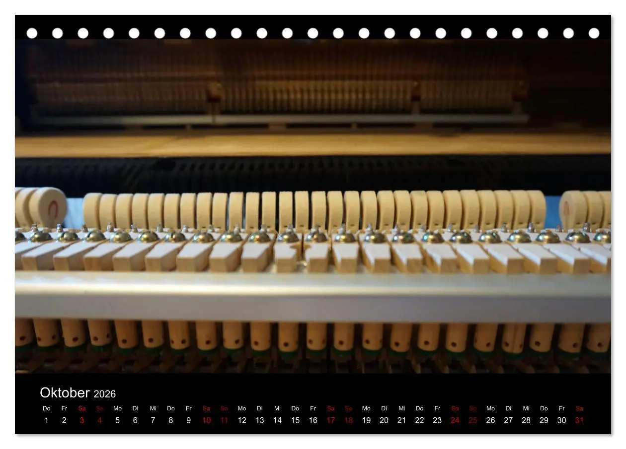 Bild: 9783457547267 | Klavier Momente (Tischkalender 2026 DIN A5 quer), CALVENDO...