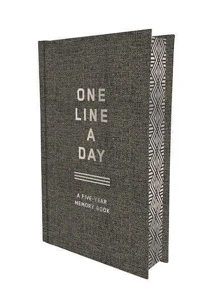Cover: 9781797237367 | Charcoal Canvas One Line a Day | A Five-Year Memory Book | Buch | 2025