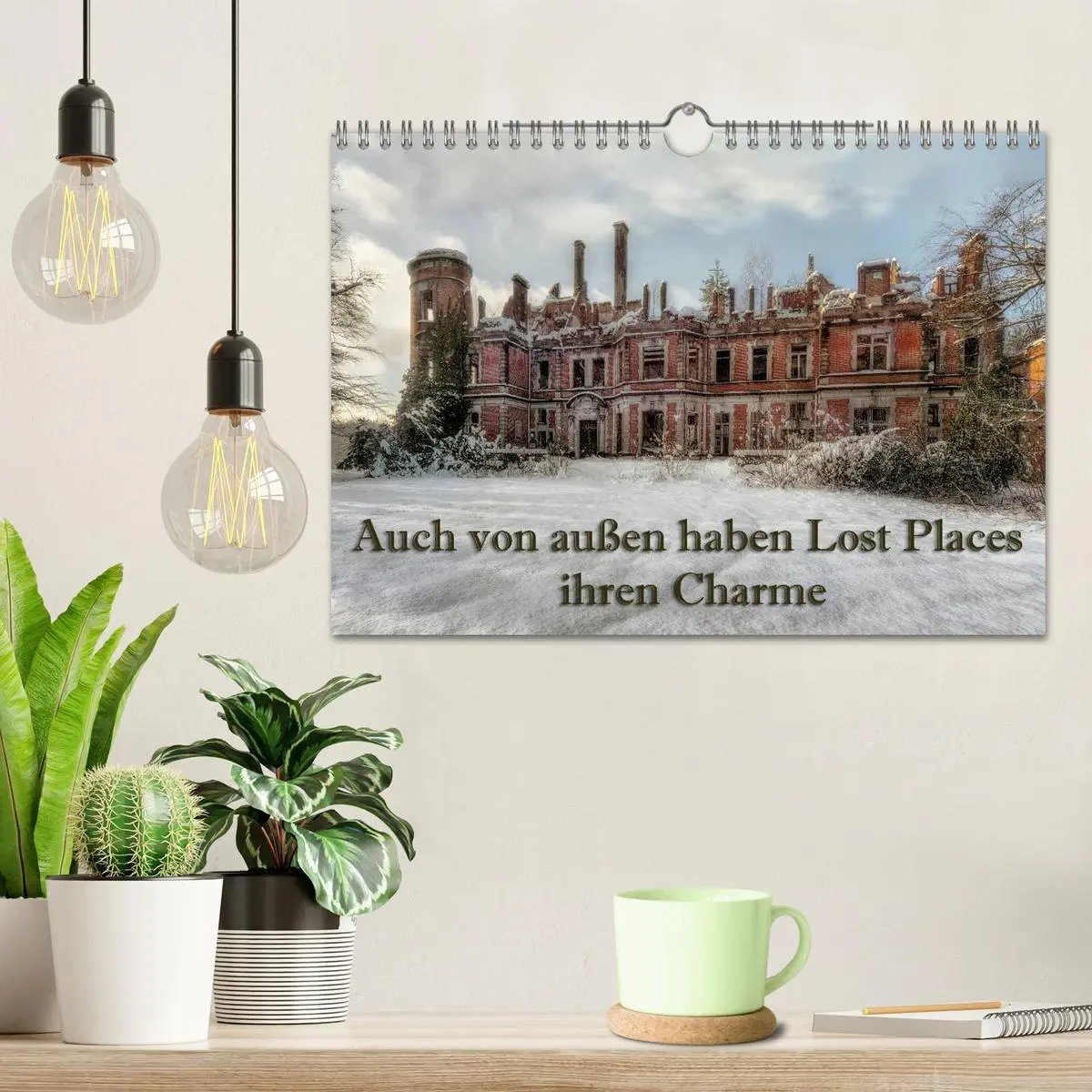 Bild: 9783457898567 | Auch von außen haben Lost Places ihren Charme (Wandkalender 2026...