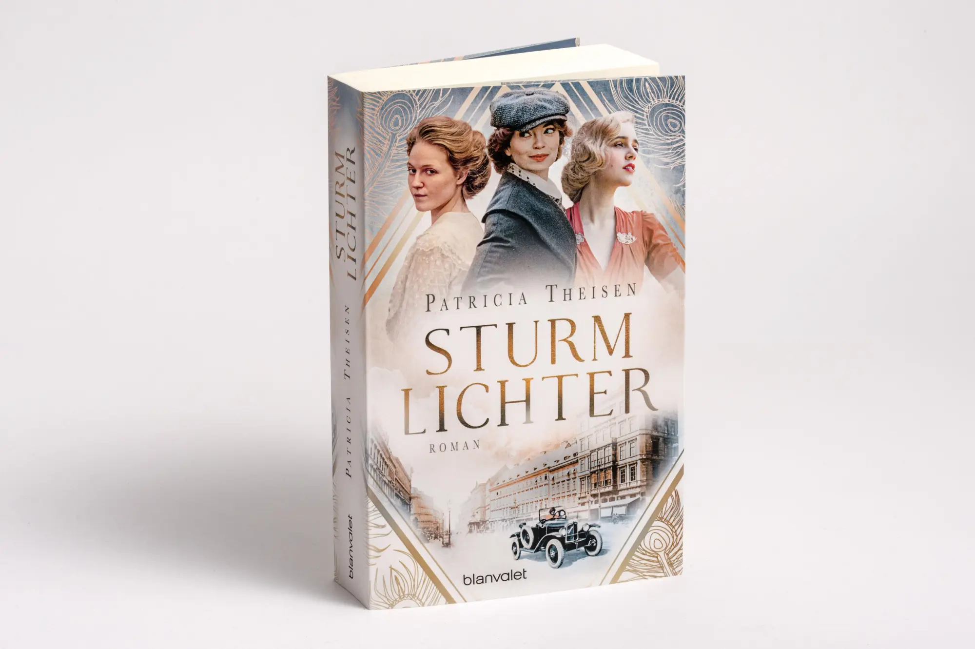 Bild: 9783734110368 | Sturmlichter | Roman | Patricia Theisen | Taschenbuch | 592 S. | 2023