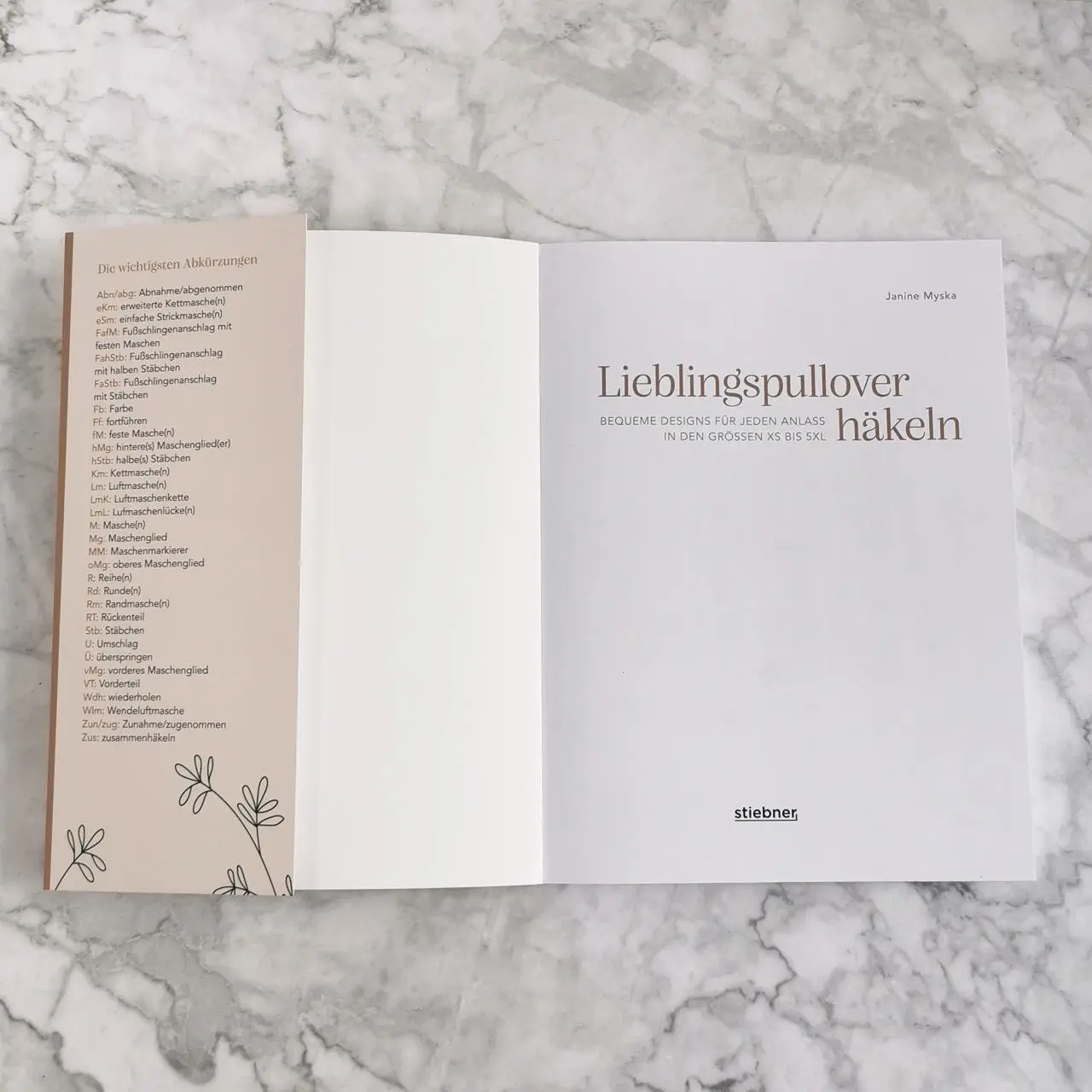 Bild: 9783830721468 | Lieblingspullover häkeln | Janine Myska | Taschenbuch | 192 S. | 2024