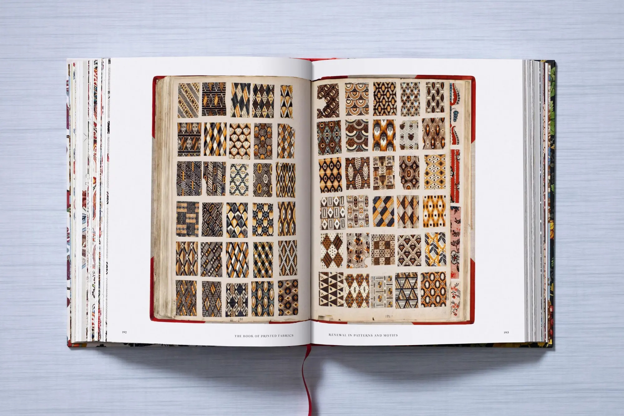 Bild: 9783836562768 | The Book of Printed Fabrics. From the 16th century until today | Buch Bild: 9783836562768 | The Book of Printed Fabrics. From the 16th century until today | Buch