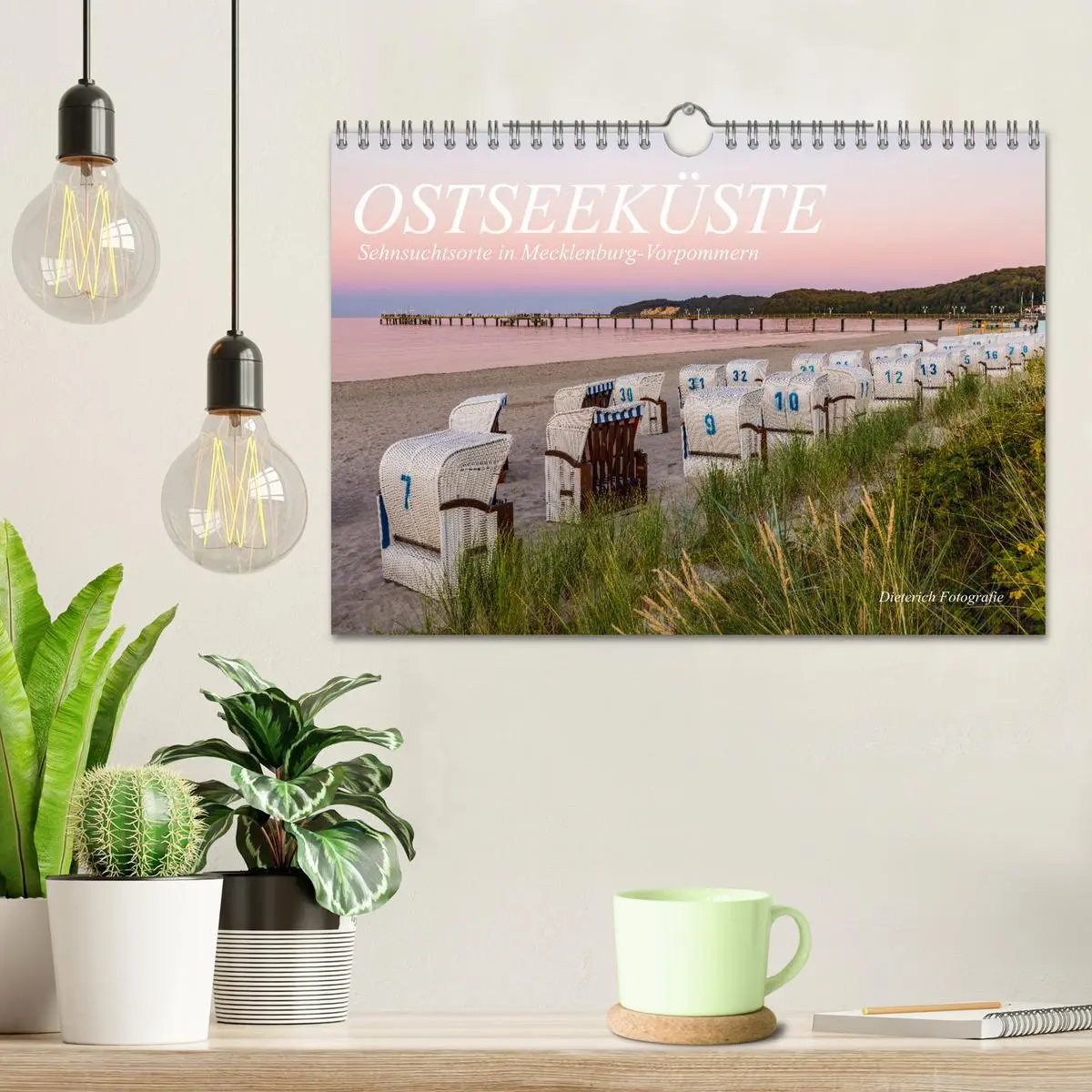 Bild: 9783457636268 | OSTSEEKÜSTE Sehnsuchtsorte in Mecklenburg-Vorpommern (Wandkalender...