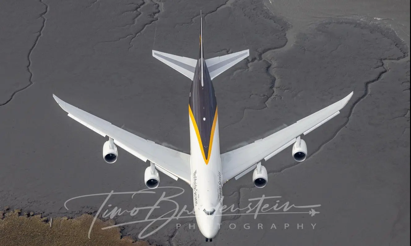 Bild: 9783613046368 | Into the Sky | Meisterwerke der Flugzeugfotografie | Timo Breidenstein