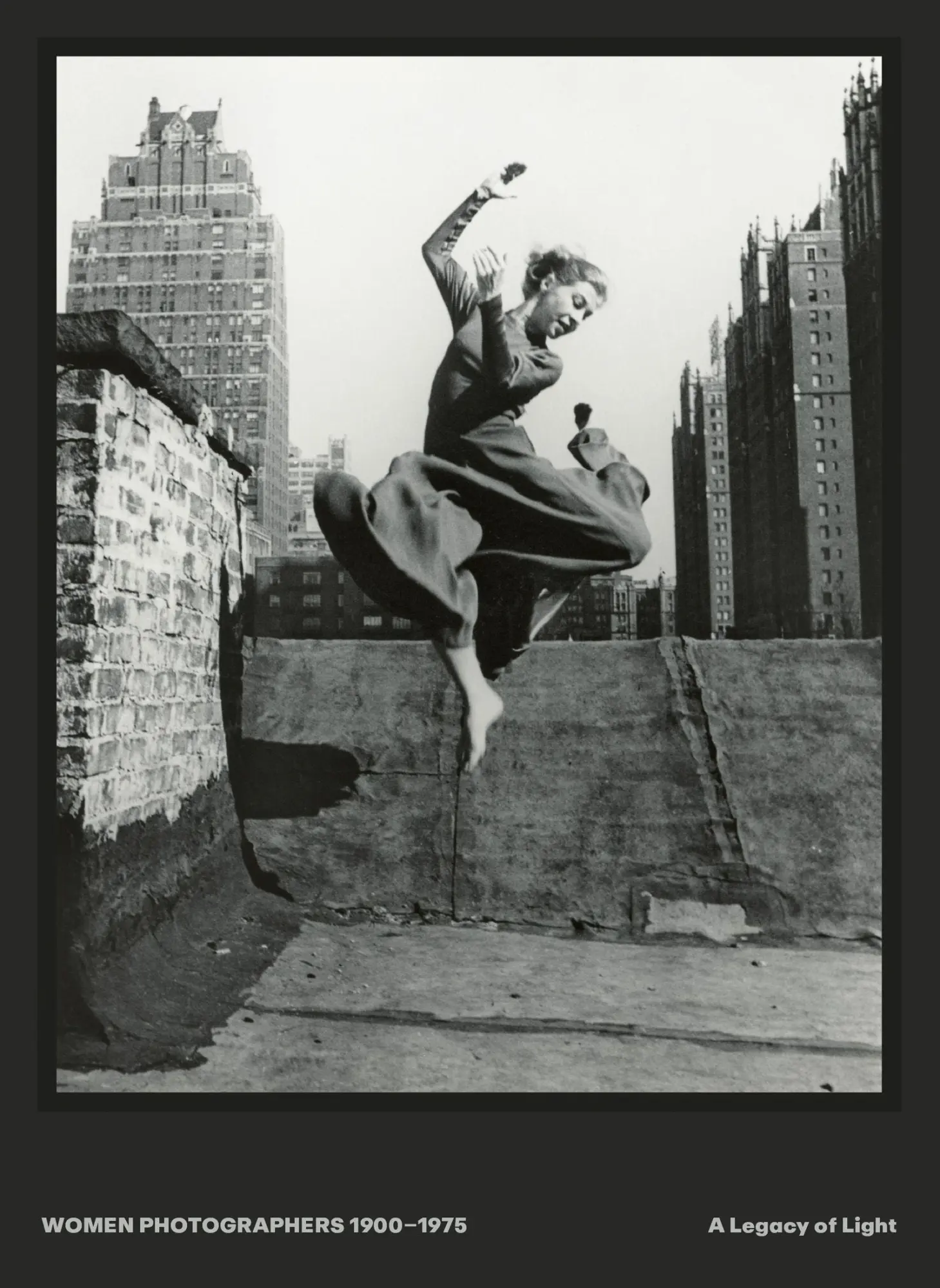 Cover: 9783775761369 | Women Photographers 1900 - 1975: A Legacy of Light | Abbott (u. a.)