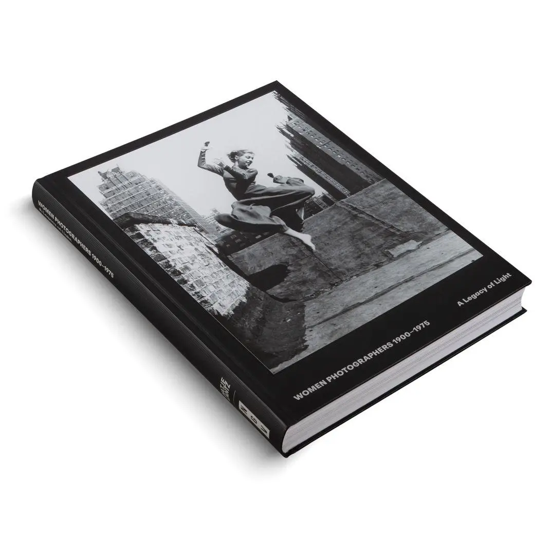 Bild: 9783775761369 | Women Photographers 1900 - 1975: A Legacy of Light | Abbott (u. a.)