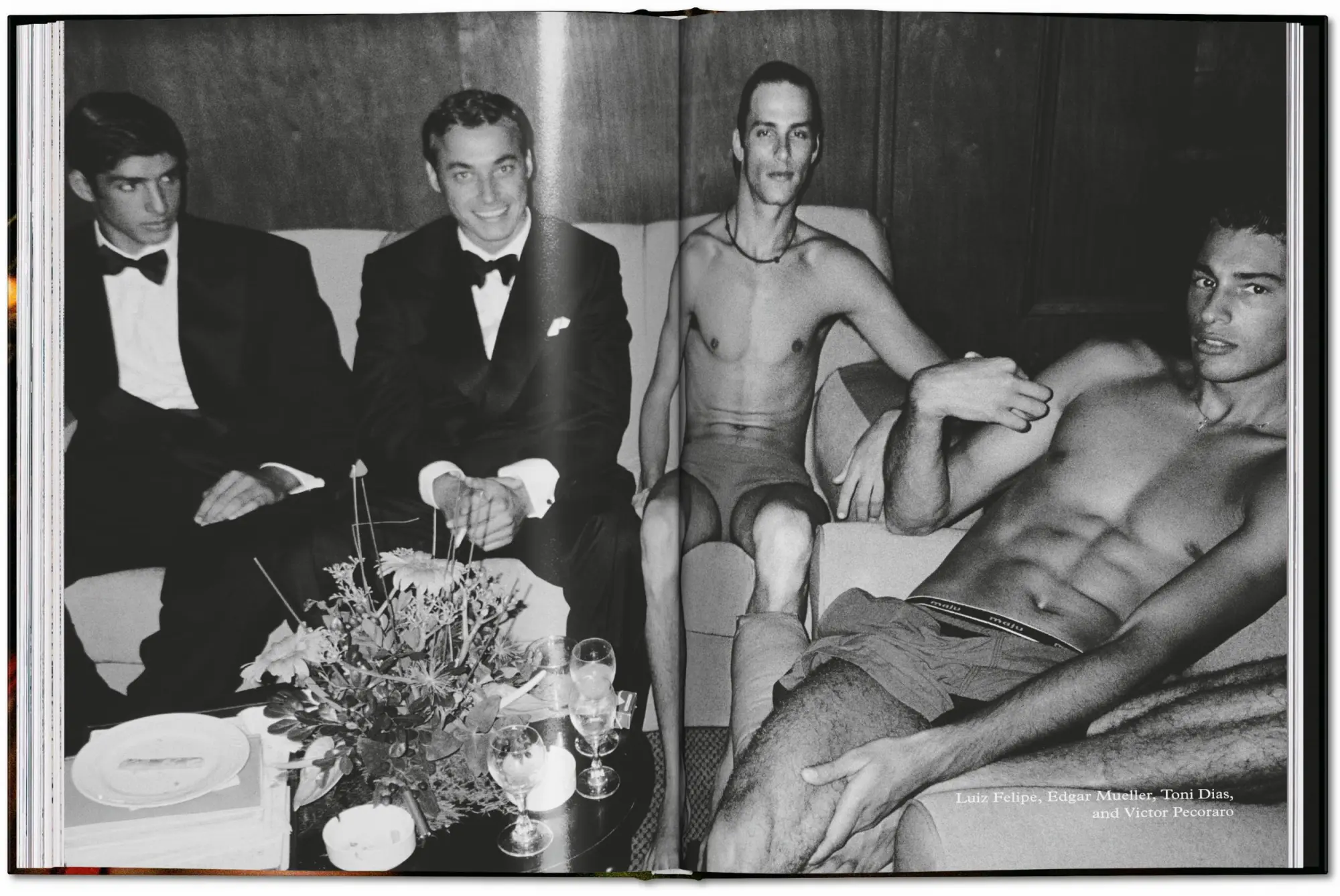 Bild: 9783754401569 | MaRIO DE JANEIRO Testino | Mario Testino | Buch | 192 S. | Englisch