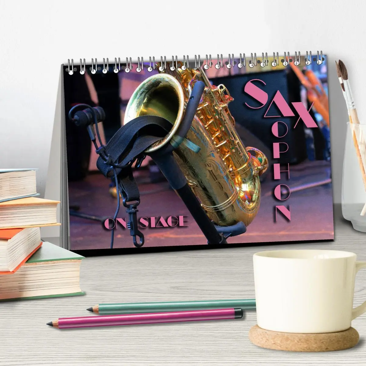 Bild: 9783457853269 | SAXOPHON - on stage (Tischkalender 2026 DIN A5 quer), CALVENDO...
