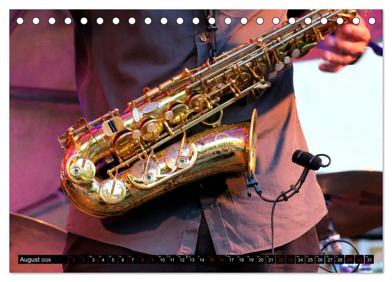 Bild: 9783457853269 | SAXOPHON - on stage (Tischkalender 2026 DIN A5 quer), CALVENDO...