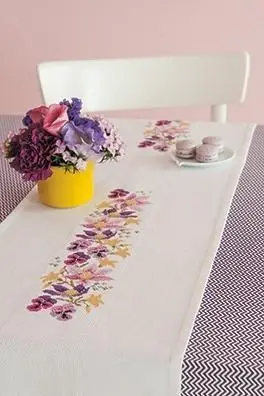 Bild: 9783942284769 | Frühlingsgarten | 44 Stickideen für den Frühling | Annette Jungmann