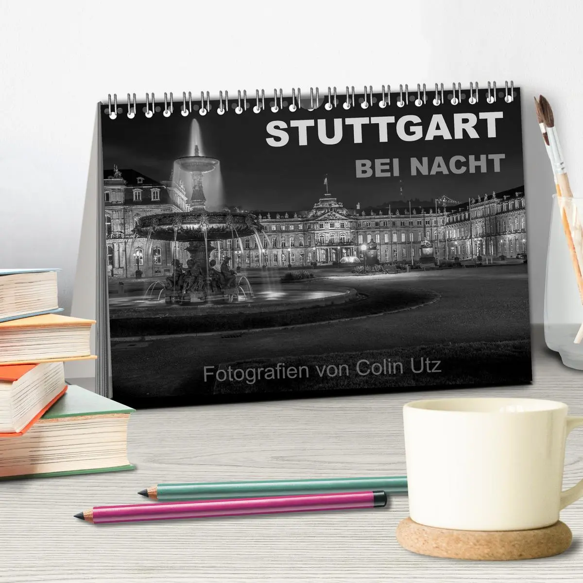 Bild: 9783516085969 | Stuttgart bei Nacht (Tischkalender 2026 DIN A5 quer), CALVENDO...