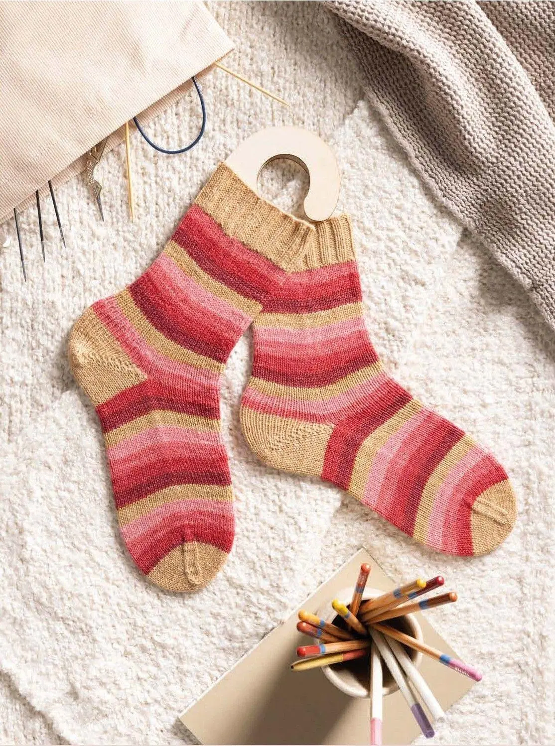 Bild: 9783841068569 | Keine Angst vorm Sockenstricken! | Denise Desantis | Taschenbuch