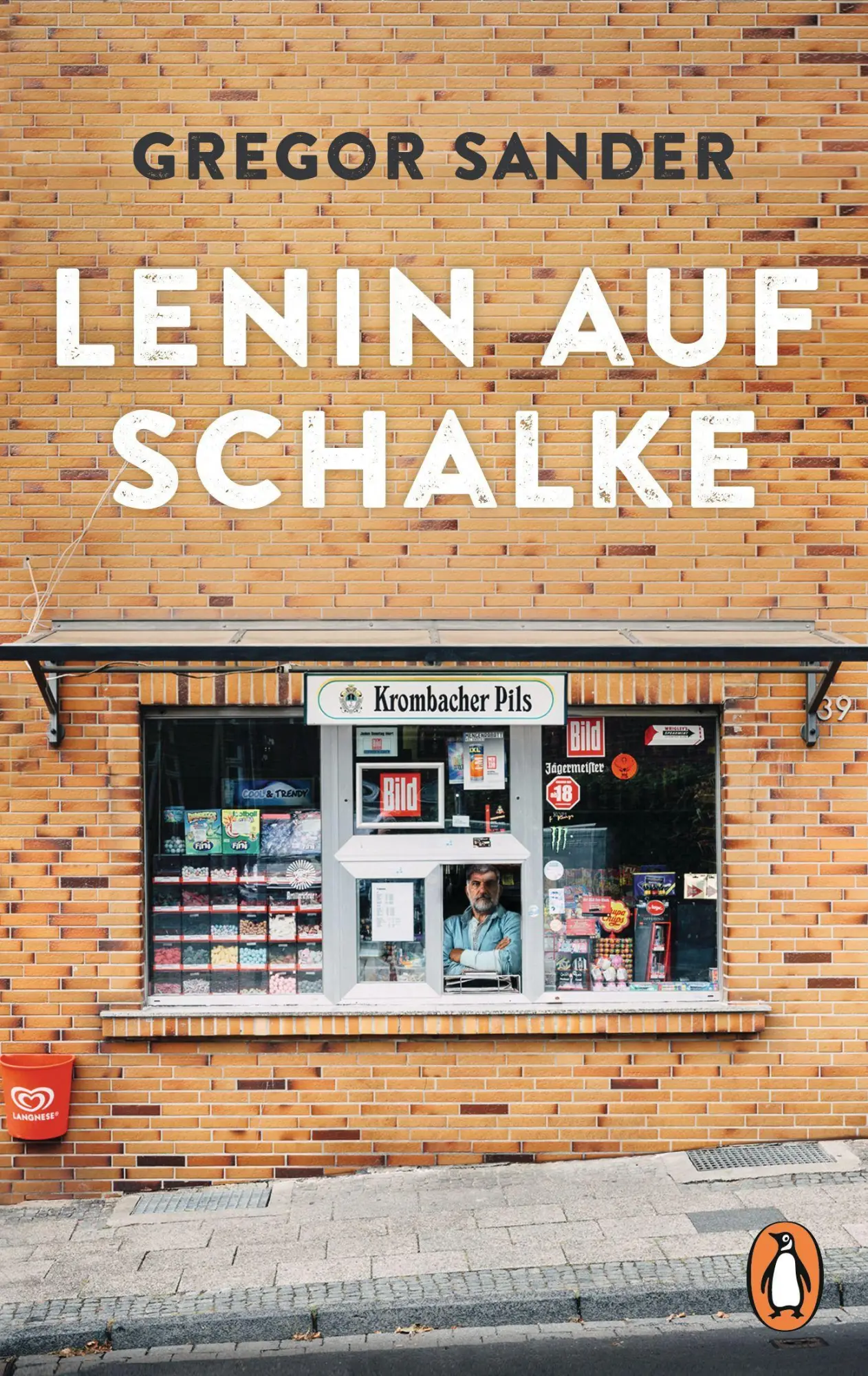 Cover: 9783328110170 | Lenin auf Schalke | Roman | Gregor Sander | Taschenbuch | 192 S.
