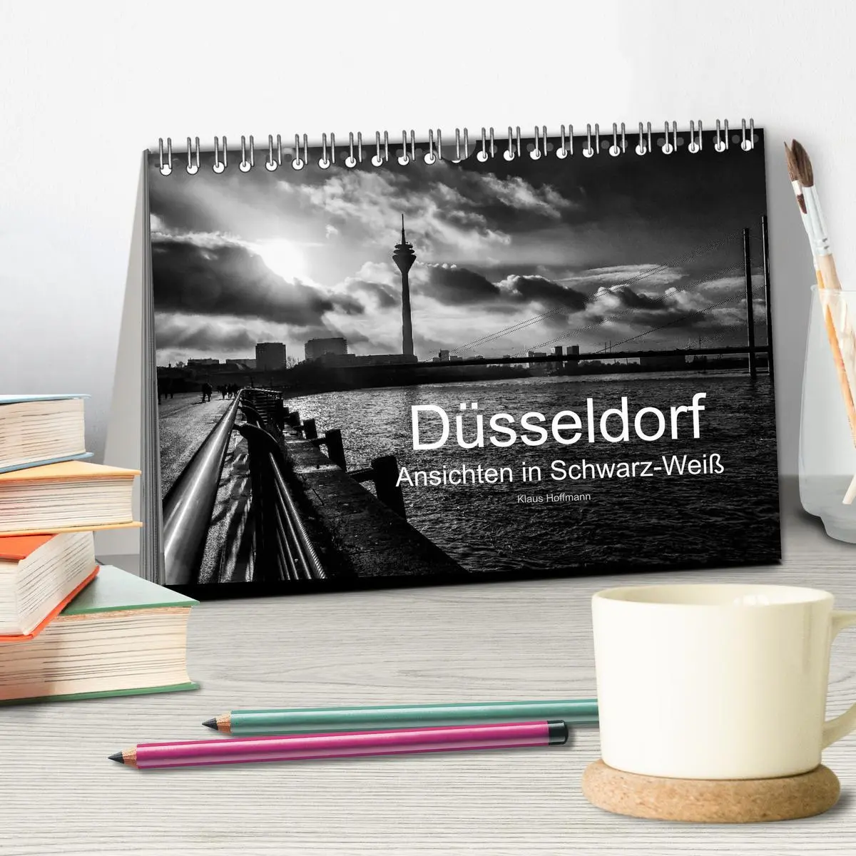 Bild: 9783516060270 | Düsseldorf Ansichten in Schwarz-Weiß (Tischkalender 2026 DIN A5...