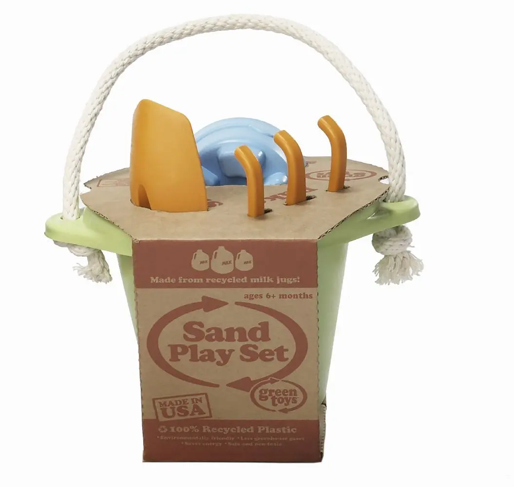 Bild: 793573454270 | GREENTOYS - Sandspielzeug mit grünem Eimer 4 Teile | Green Toys | 2023