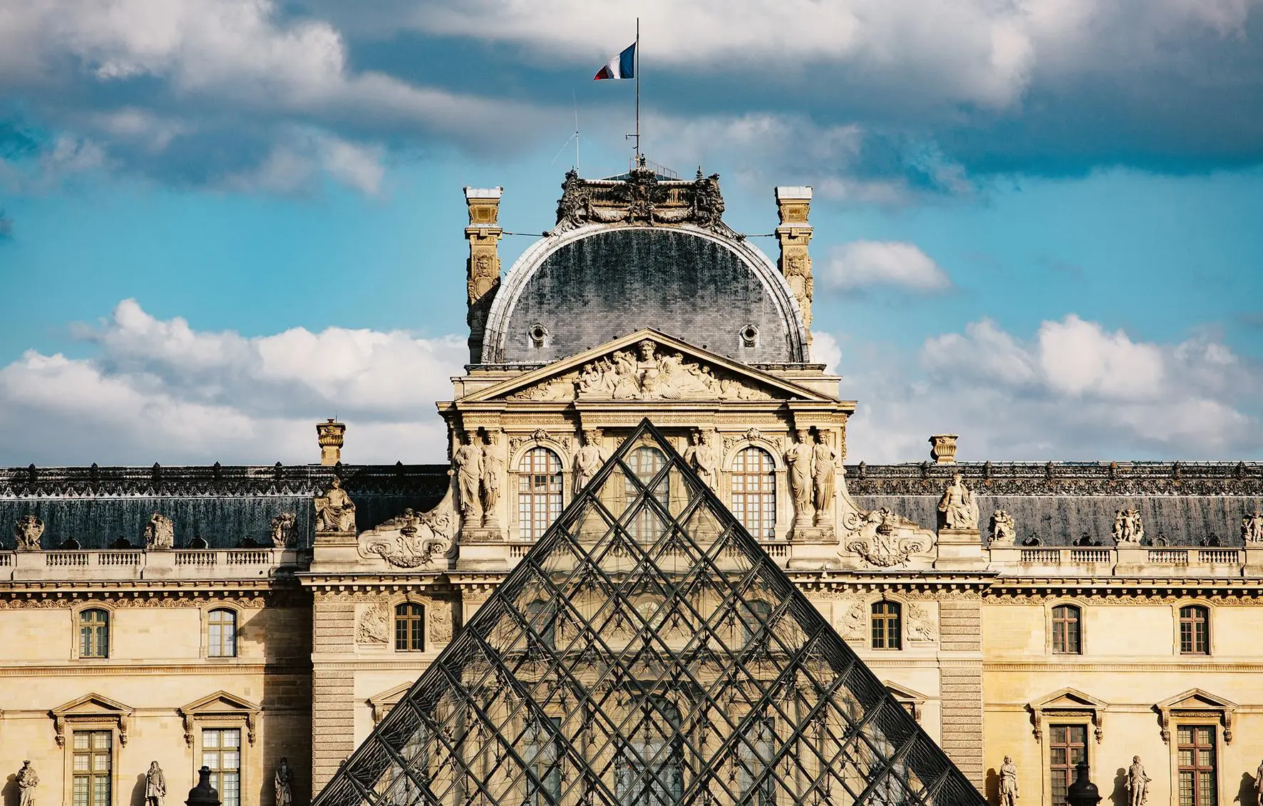 Bild: 9783961716470 | Streets of Paris | tN4t | Mendo | Buch | tN4t | 224 S. | Englisch