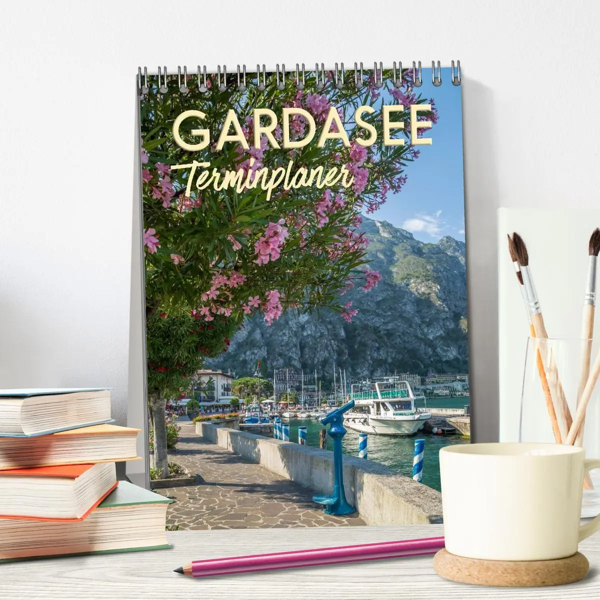 Bild: 9783516437270 | GARDASEE Terminplaner (Tischkalender 2026 DIN A5 hoch), CALVENDO...