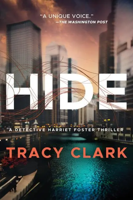 Cover: 9781542037570 | Hide | Tracy Clark | Taschenbuch | Kartoniert / Broschiert | Englisch
