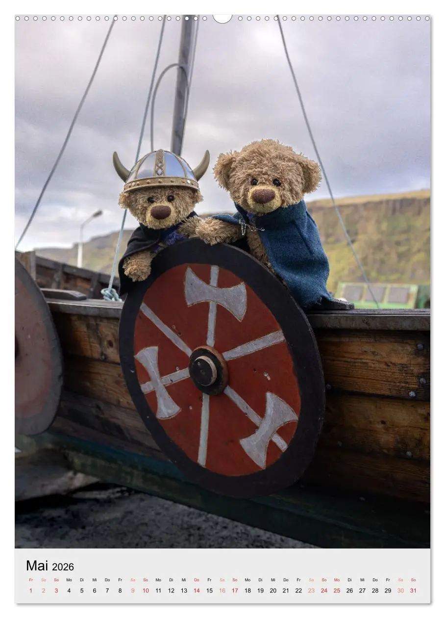 Bild: 9783516370171 | Travelling Teddy in Island (hochwertiger Premium Wandkalender 2026...