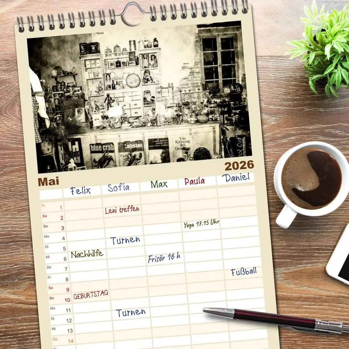 Bild: 9783516521771 | Familienplaner 2026 - Retro mit 5 Spalten (Wandkalender, 21 x 45...