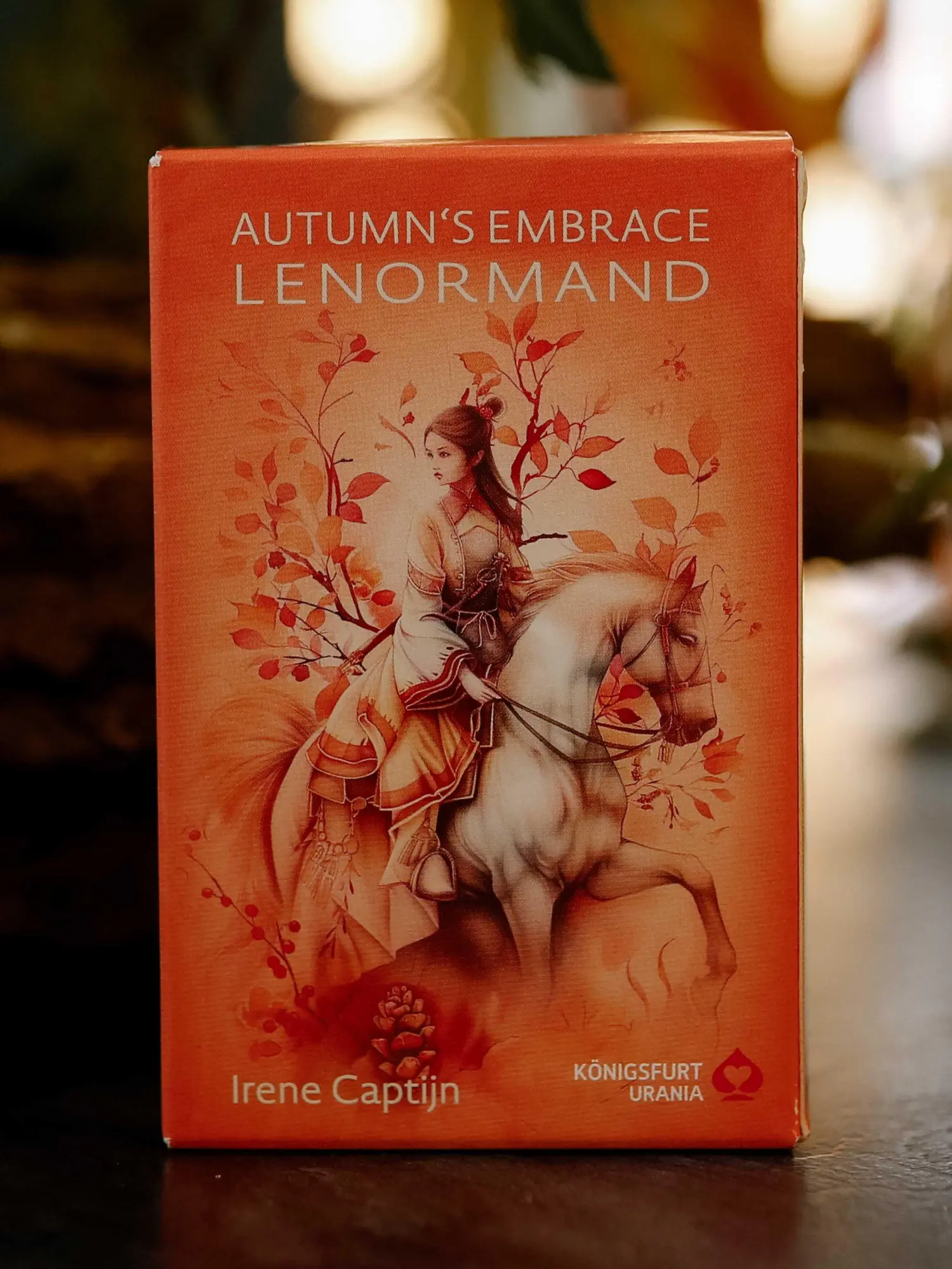 Bild: 4250375102571 | Autumn´s Embrace Lenormand DE - 38 Lenormand-Karten und Booklet | Buch