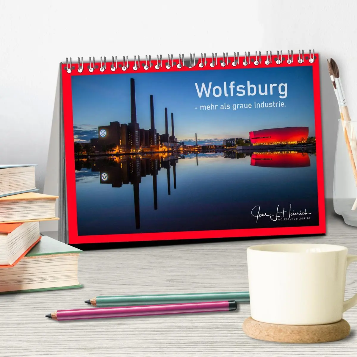 Bild: 9783457663271 | Wolfsburg - mehr als graue Industrie. (Tischkalender 2026 DIN A5...