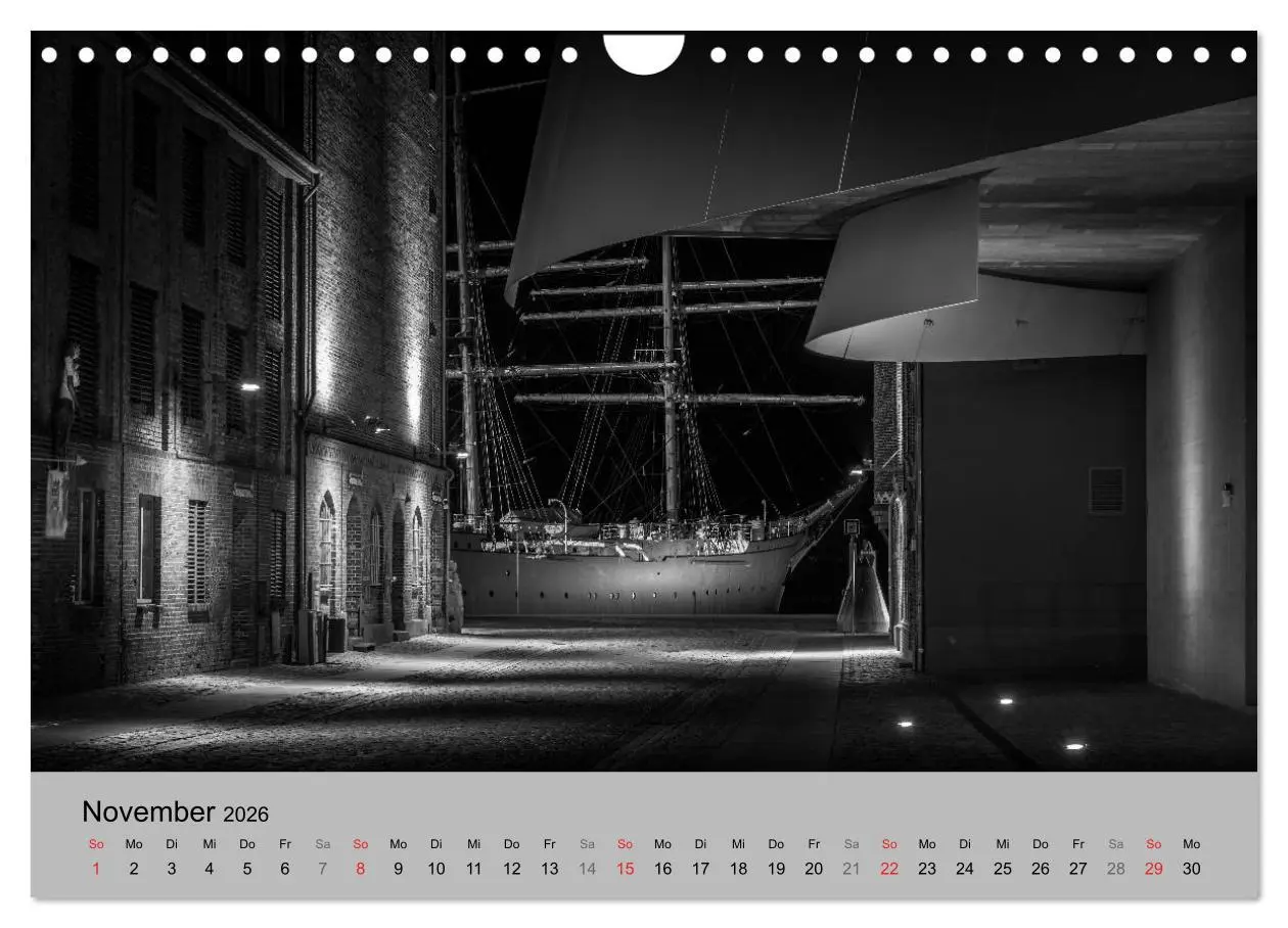 Bild: 9783516034271 | Hansestadt Stralsund bei Nacht (mit GPS-Koordinaten) (Wandkalender...