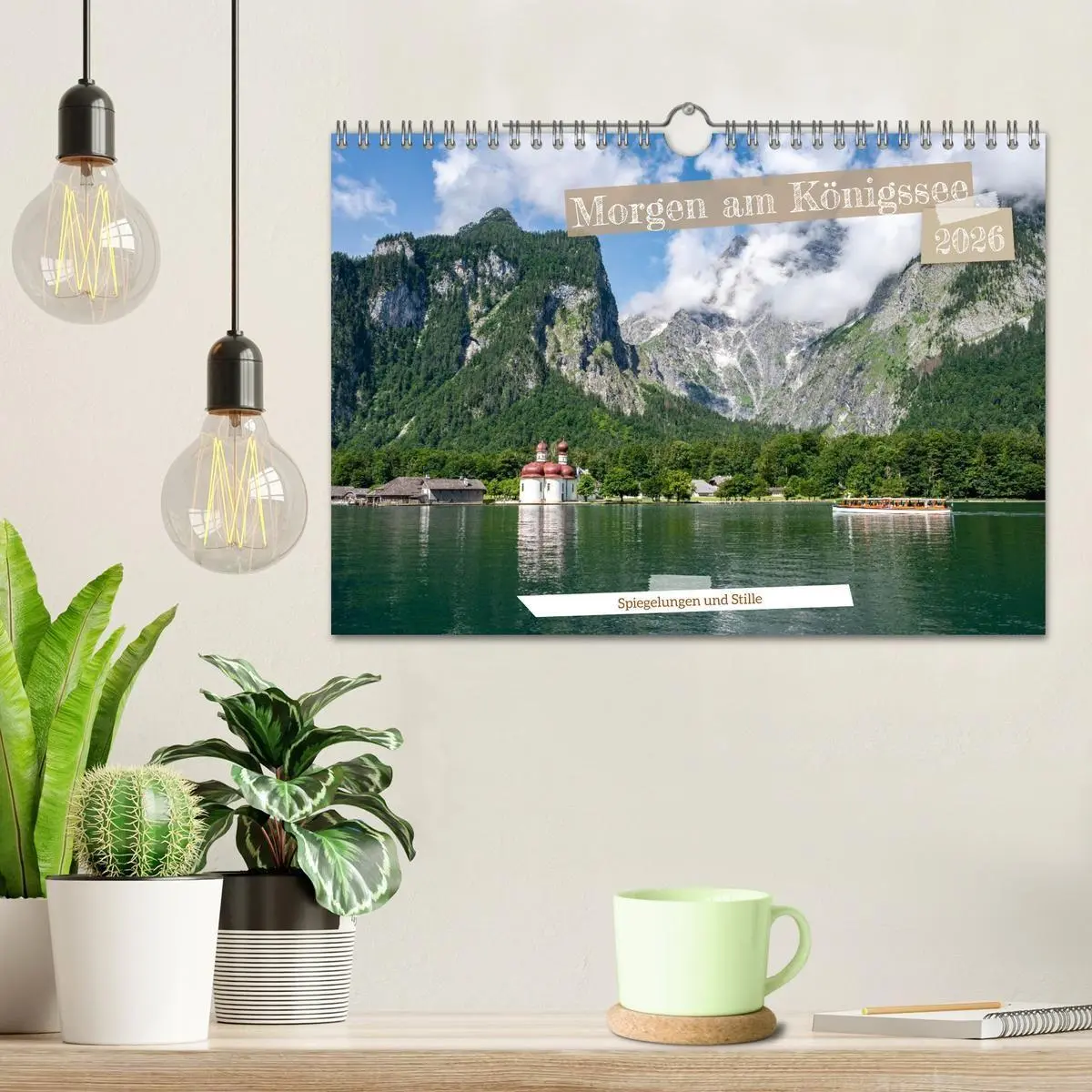 Bild: 9783516735871 | Morgen am Königssee - Spiegelungen und Stille (Wandkalender 2026...