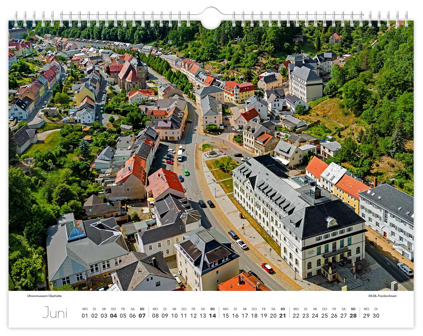 Bild: 9783910680272 | Kalender Osterzgebirge 2026 | 40 x 30 cm weißes Kalendarium | Schubert