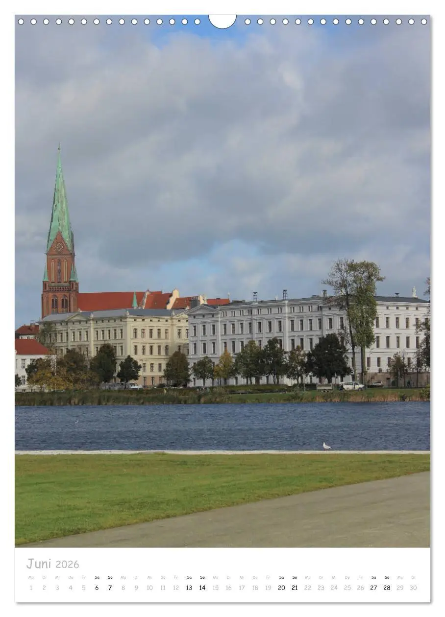 Bild: 9783516400472 | Ein Tag durch Schwerin (Wandkalender 2026 DIN A3 hoch), CALVENDO...