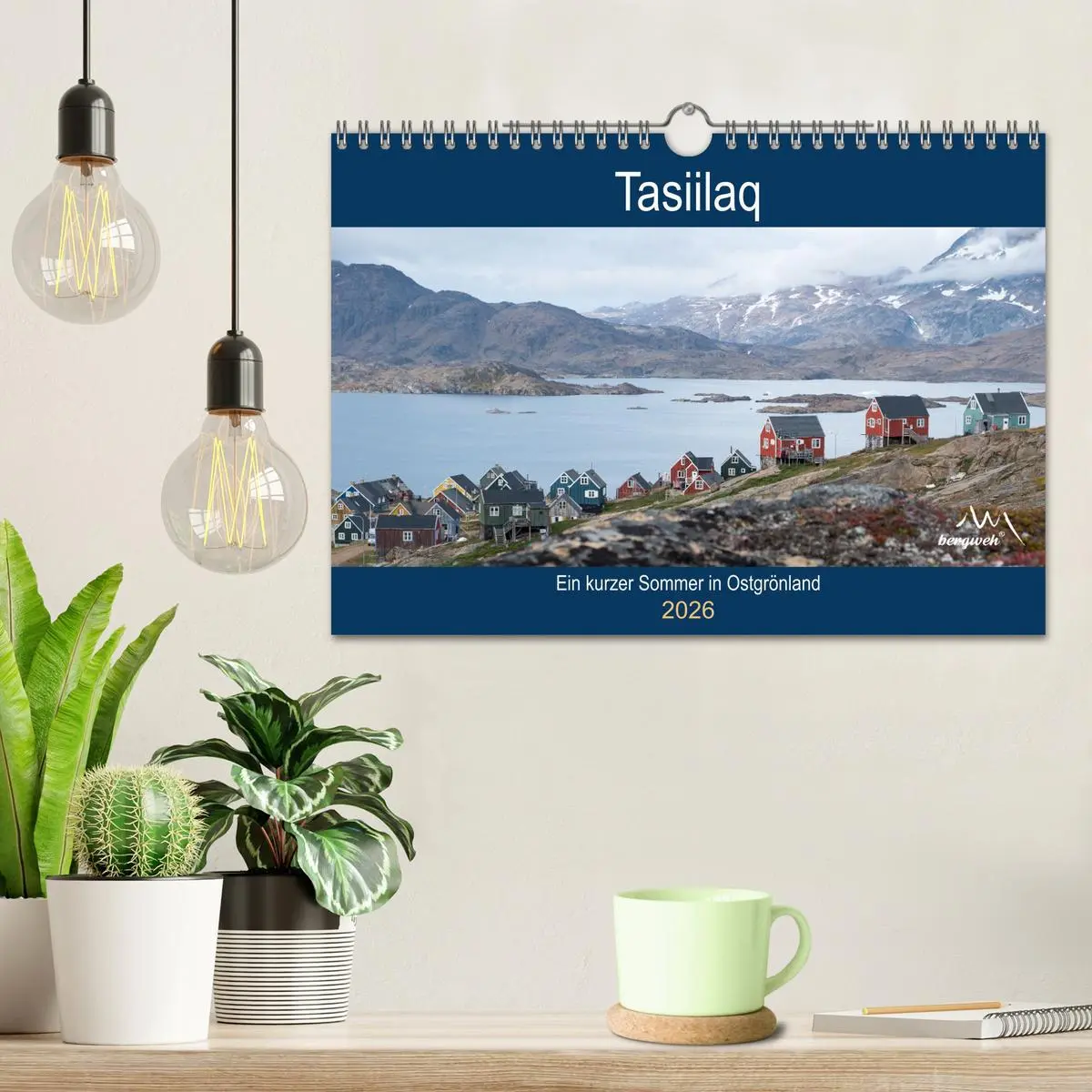 Bild: 9783457911372 | Tasiilaq - Ein kurzer Sommer in Ostgrönland (Wandkalender 2026 DIN...